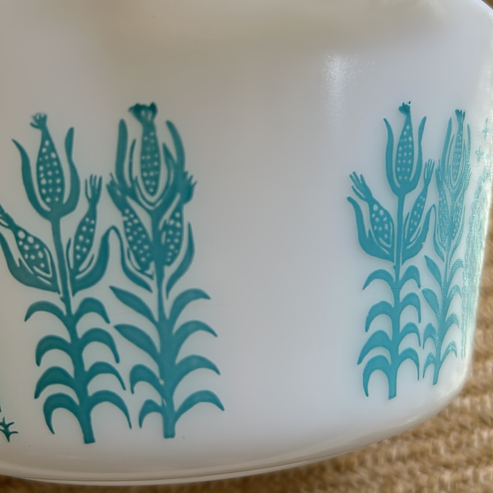 Vintage Pyrex Turquoise Amish Butterprint 1 Quart Ovenware Mixing Bowl with Lid - Picture 13 of 16
